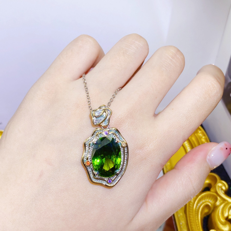 'Ghost Artifact' Necklace Pend - Used Jewelry Watches review and price